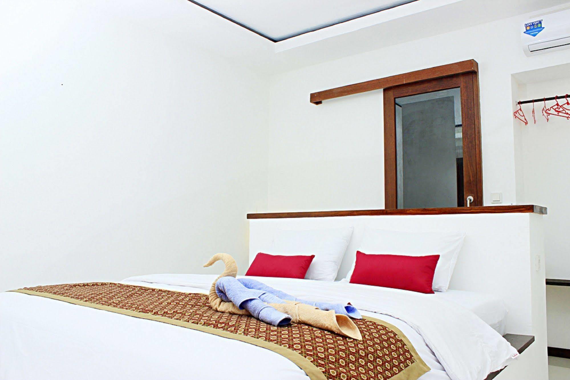 Hotel Zamburger Lombok - Previously Alam Mimpi Hotel Mangsit Exterior foto